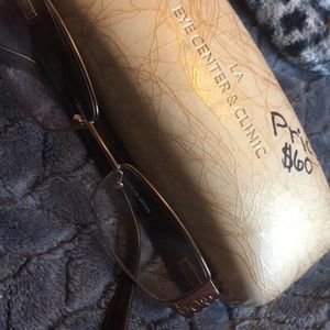 I’m selling glasses